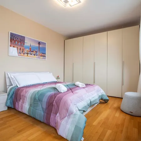 Venice Friends Bed & Breakfast *