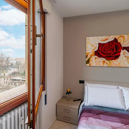 Alojamento de Acomodação e Pequeno-almoço Venice Friends 3*